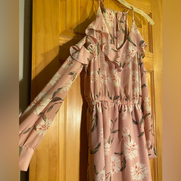 Cute floral dress - Picture 3 of 4